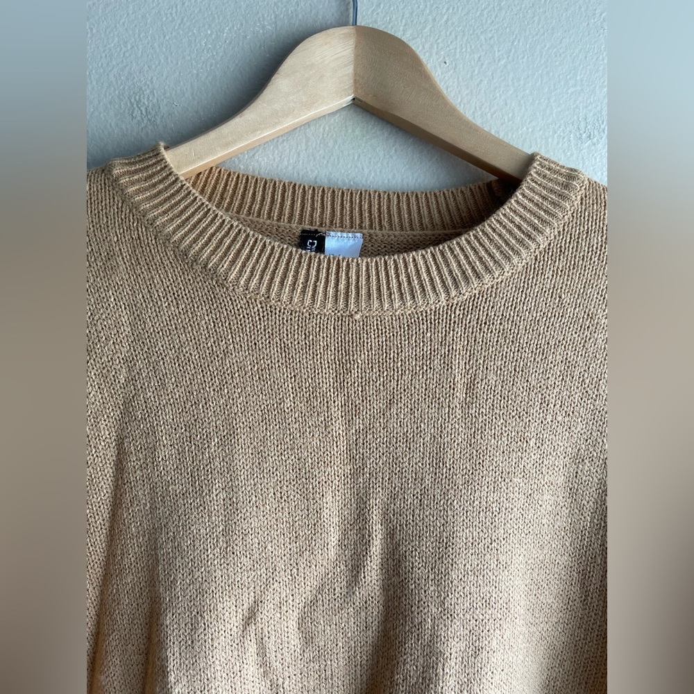 H&M Divided Women Crew Neck Sweater Size Small - Picture 2 of 9